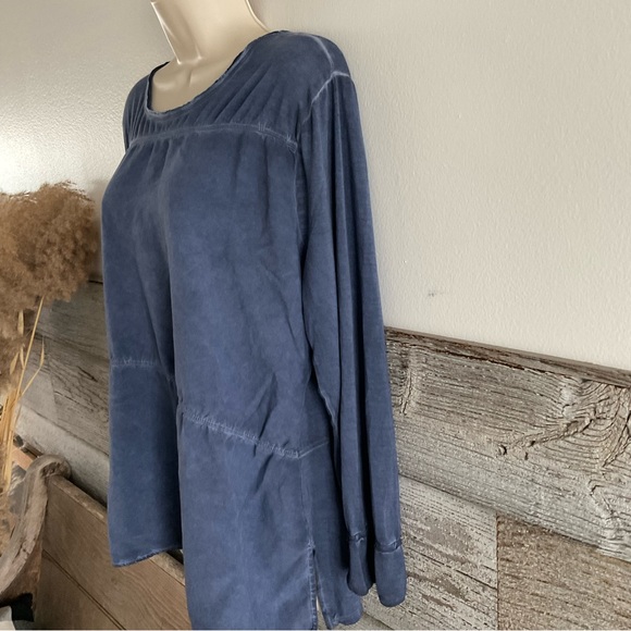 Crosby blue asymmetrical slightly Ruched top - Picture 3 of 5